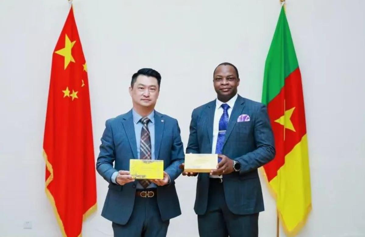 喀麦隆驻华大使馆指定合作伙伴！凤凰制药集团用文化架起友谊桥梁